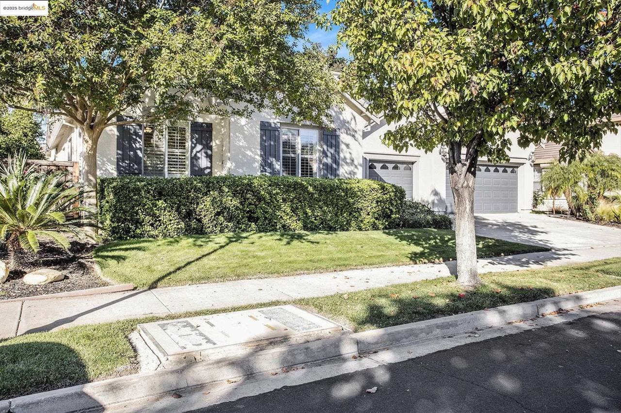 2033 Great Meadow Ln, Brentwood, CA 94513