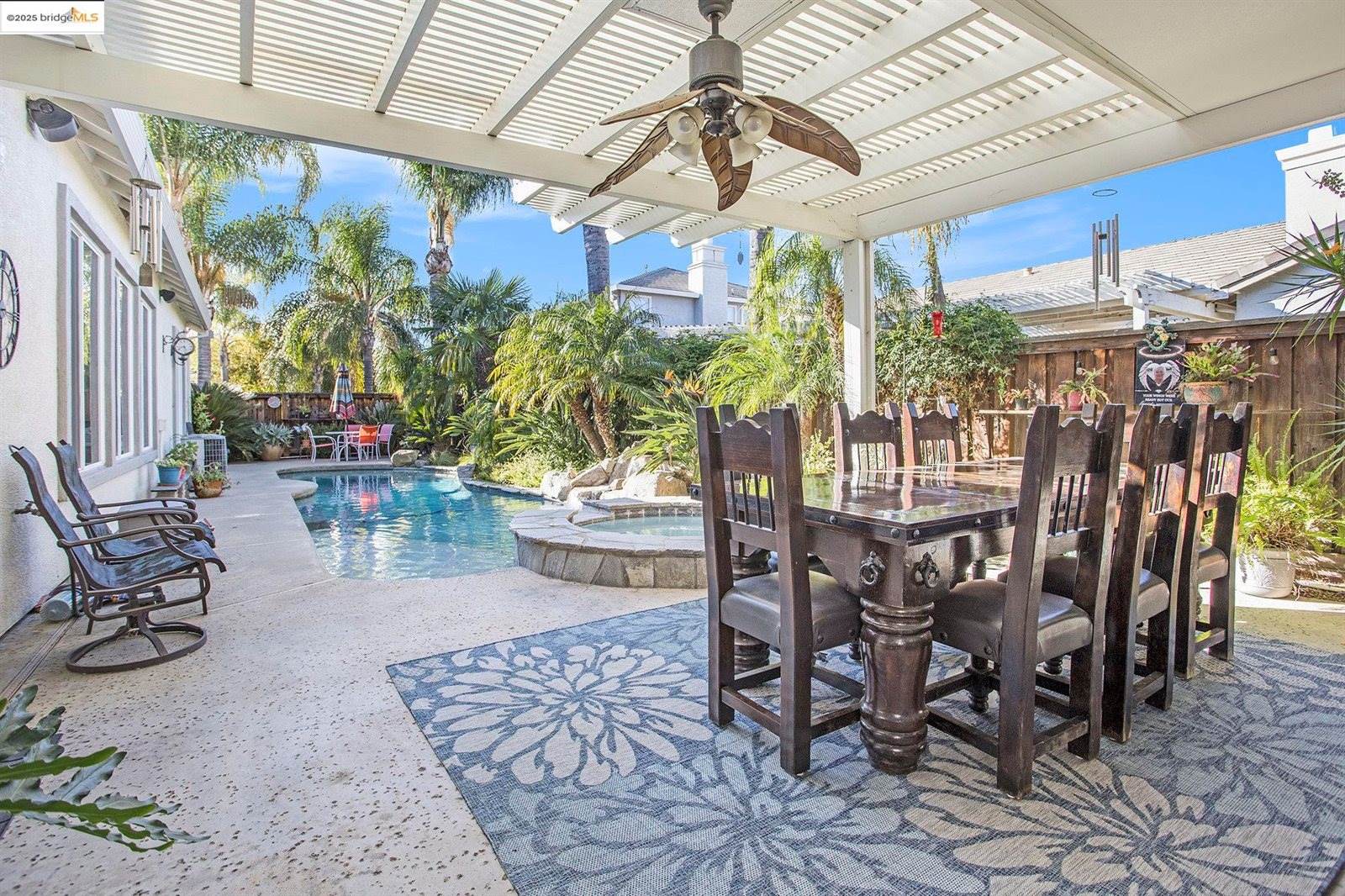 2033 Great Meadow Ln, Brentwood, CA 94513