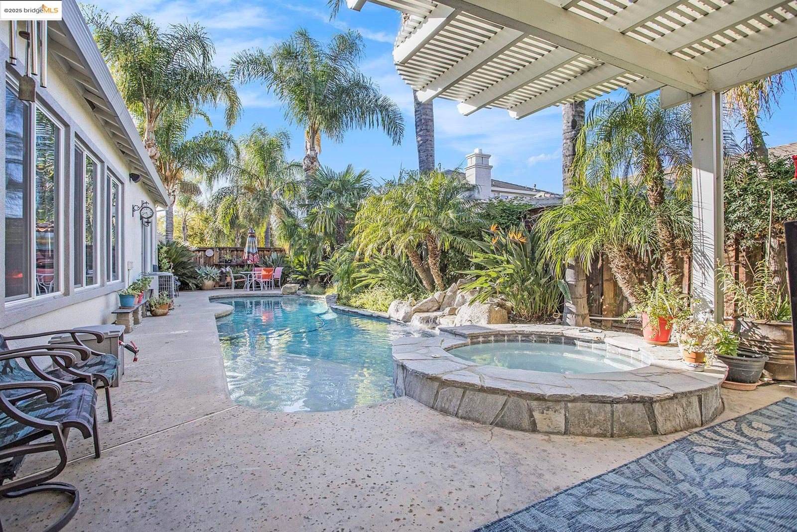 2033 Great Meadow Ln, Brentwood, CA 94513