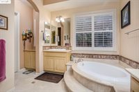 2033 Great Meadow Ln, Brentwood, CA 94513