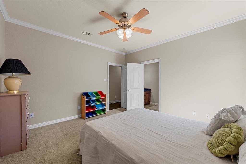 1125 Whispering Oaks, China Spring, TX 76633