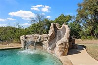 1125 Whispering Oaks, China Spring, TX 76633
