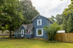 410 E Exchange St, Gobles, MI 49055