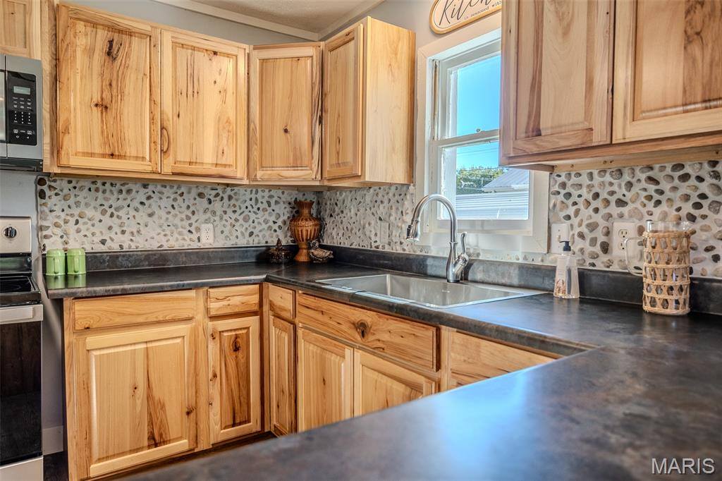 545 West Pierce Street, Lebanon, MO 65536