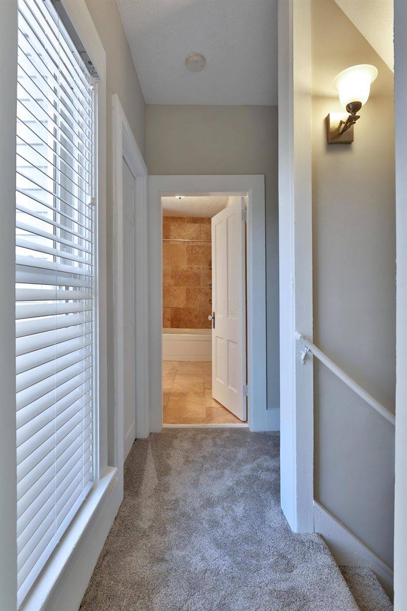 216 North Main Street, Johnstown, OH 43031