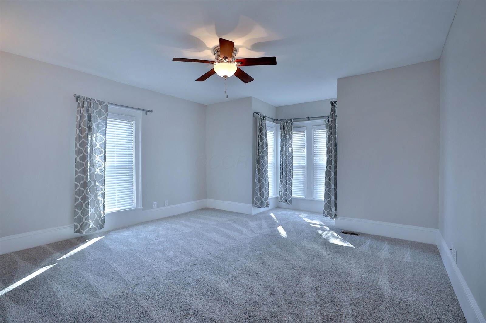 216 North Main Street, Johnstown, OH 43031