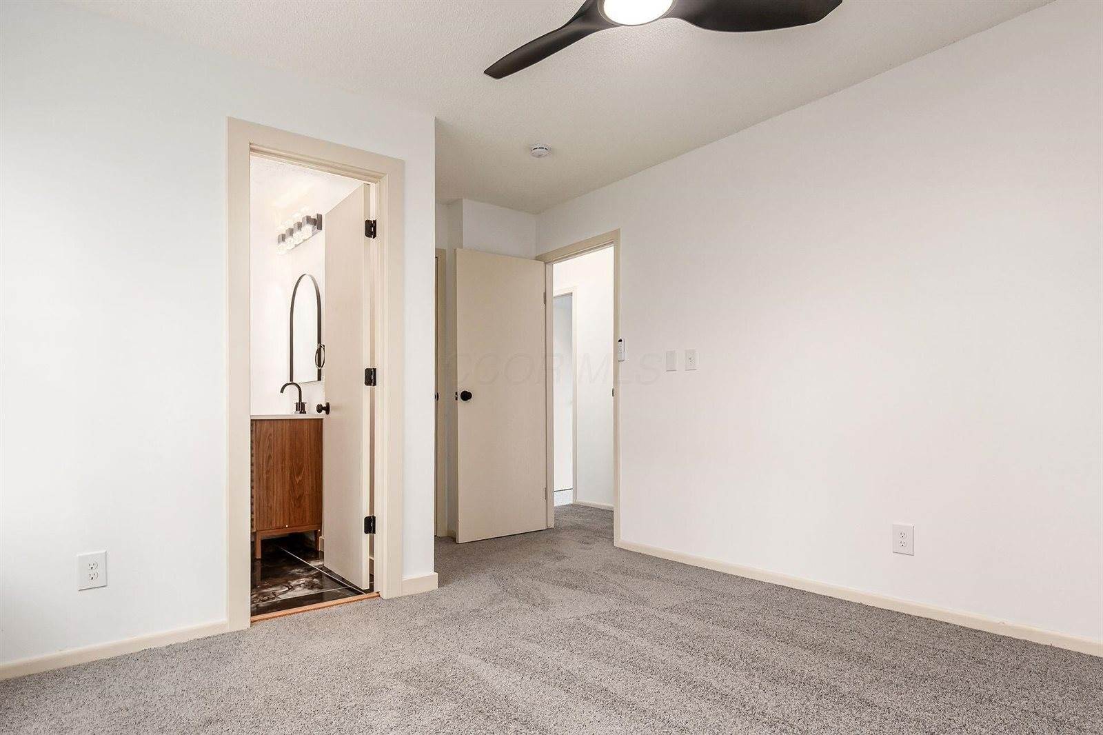 5850 Meadowhurst Way, Dublin, OH 43017