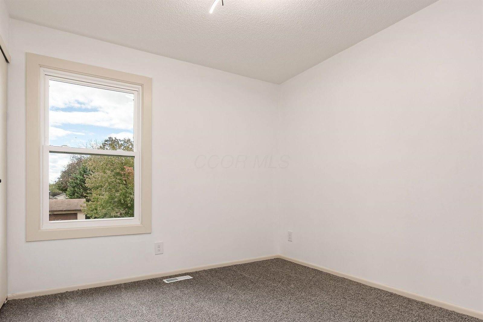 5850 Meadowhurst Way, Dublin, OH 43017