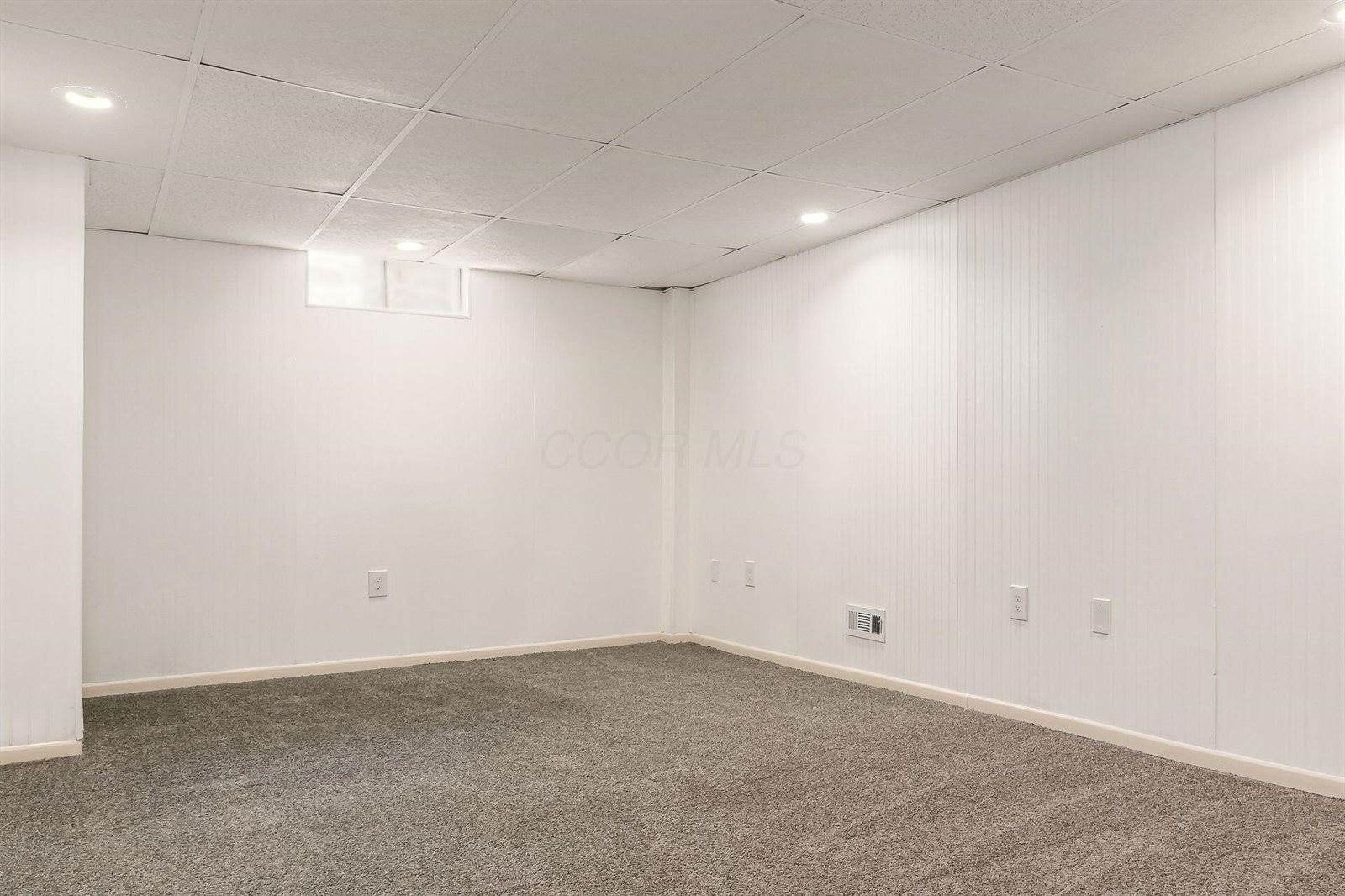 5850 Meadowhurst Way, Dublin, OH 43017