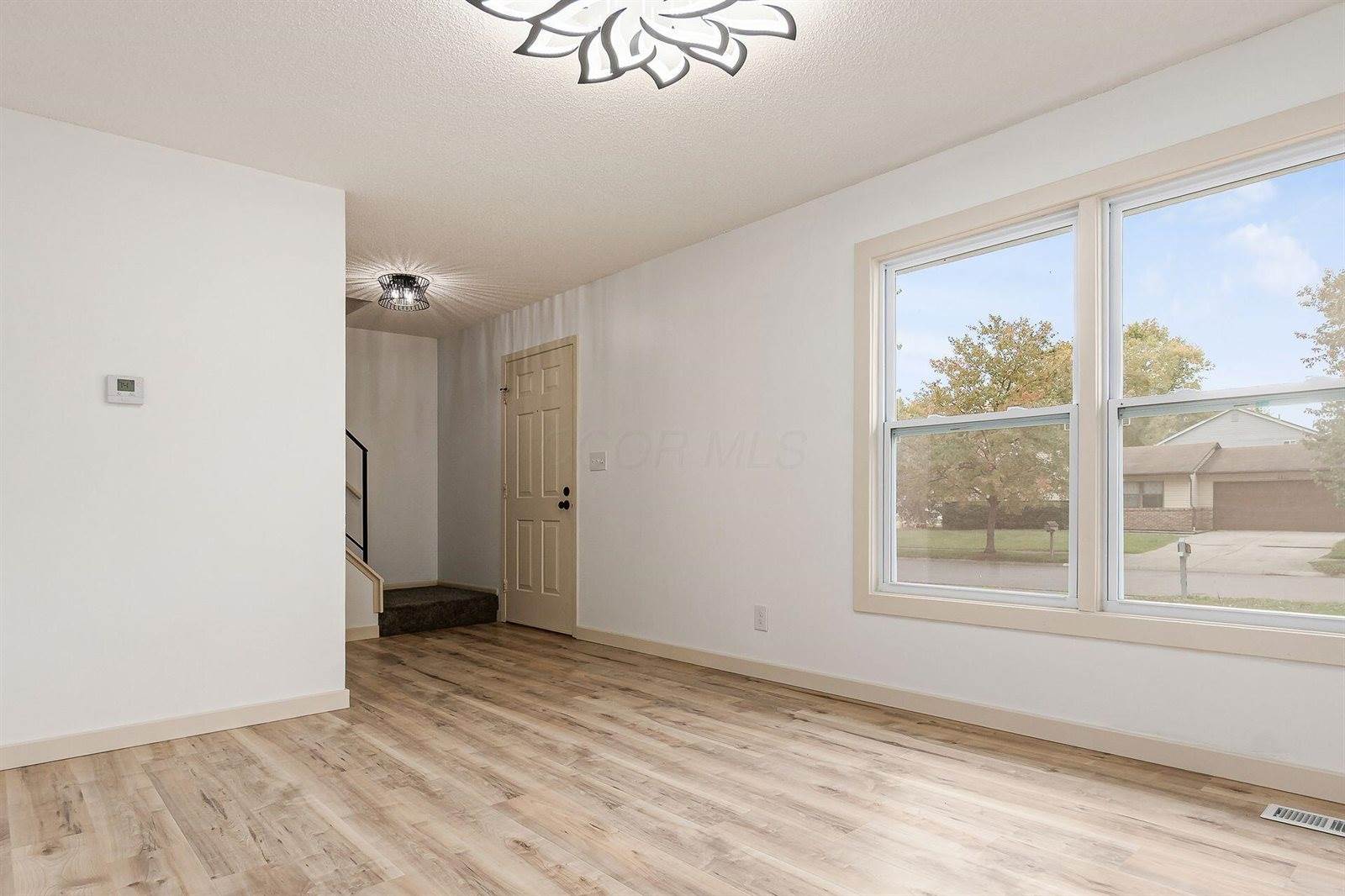 5850 Meadowhurst Way, Dublin, OH 43017