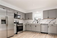 5850 Meadowhurst Way, Dublin, OH 43017