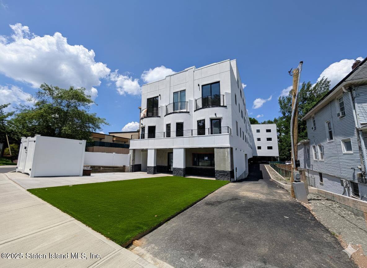 3865 Amboy Road, #4d, Staten Island, NY 10308