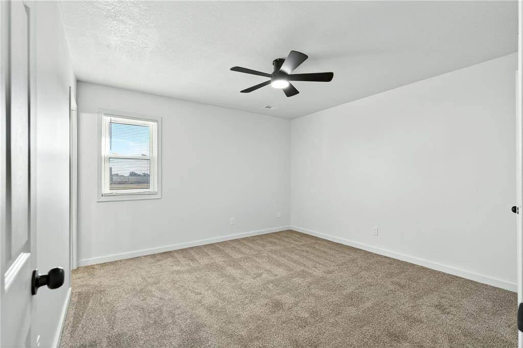 9393 State Route 52 Highway, Amoret, MO 64722