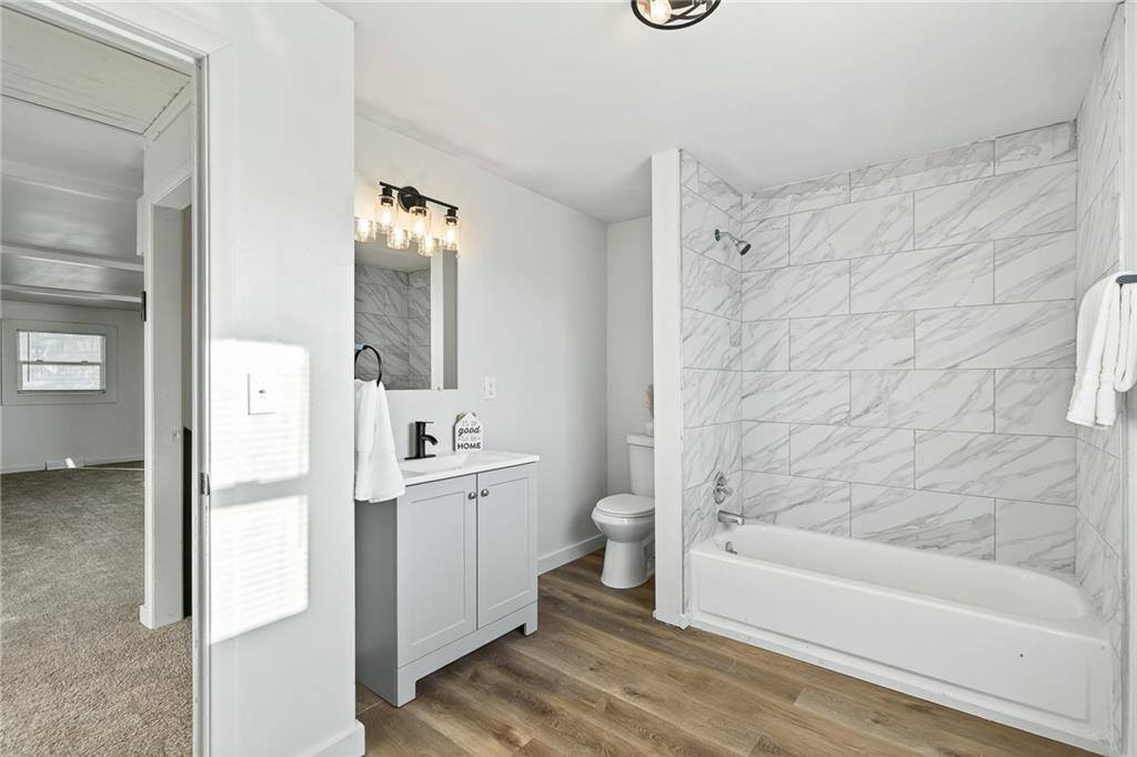 9393 State Route 52 Highway, Amoret, MO 64722