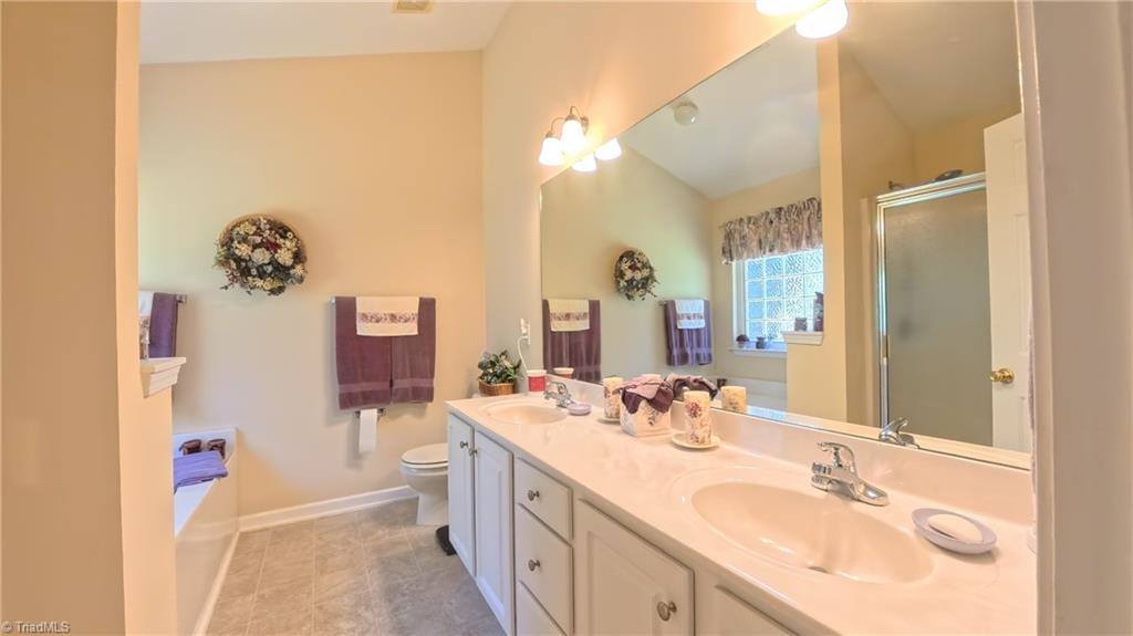 605 Walnut Crossing Drive, Whitsett, NC 27377