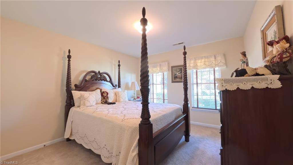 605 Walnut Crossing Drive, Whitsett, NC 27377