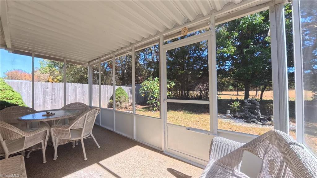 605 Walnut Crossing Drive, Whitsett, NC 27377