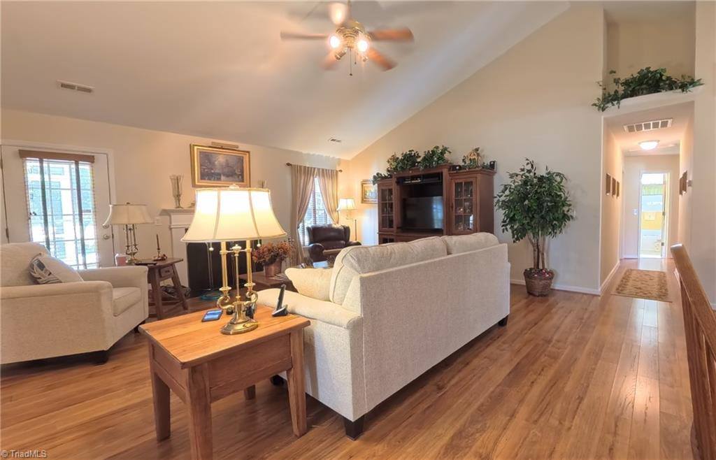 605 Walnut Crossing Drive, Whitsett, NC 27377