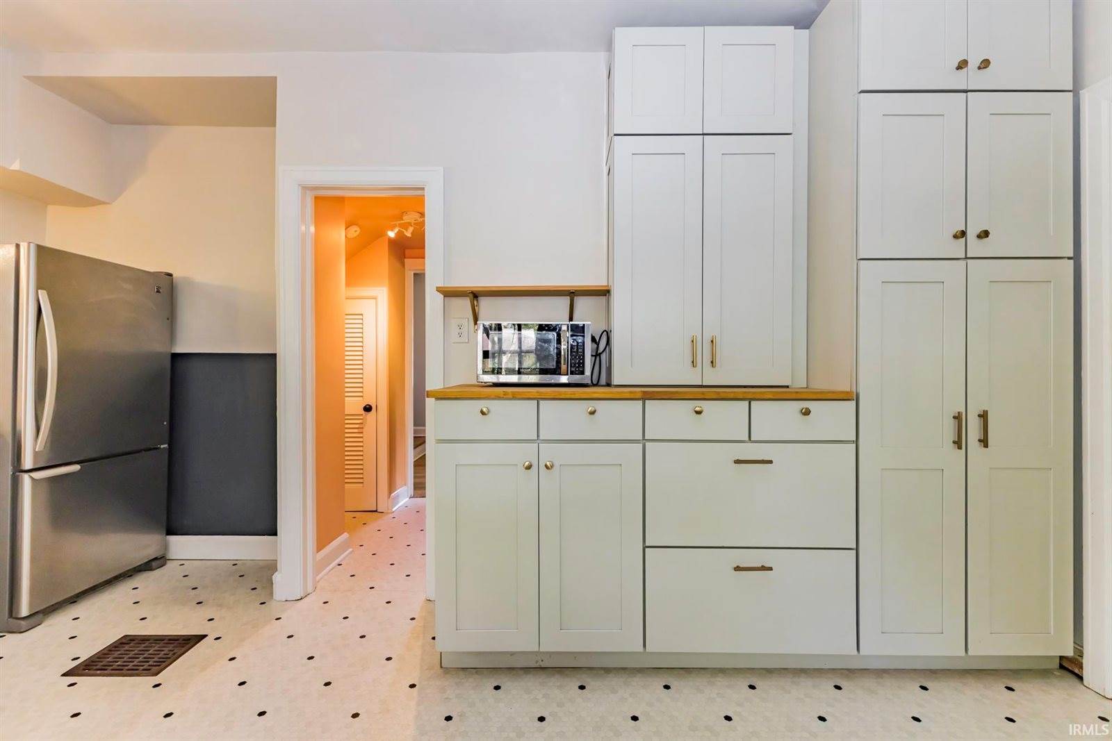 223 N Riley Road, Muncie, IN 47304