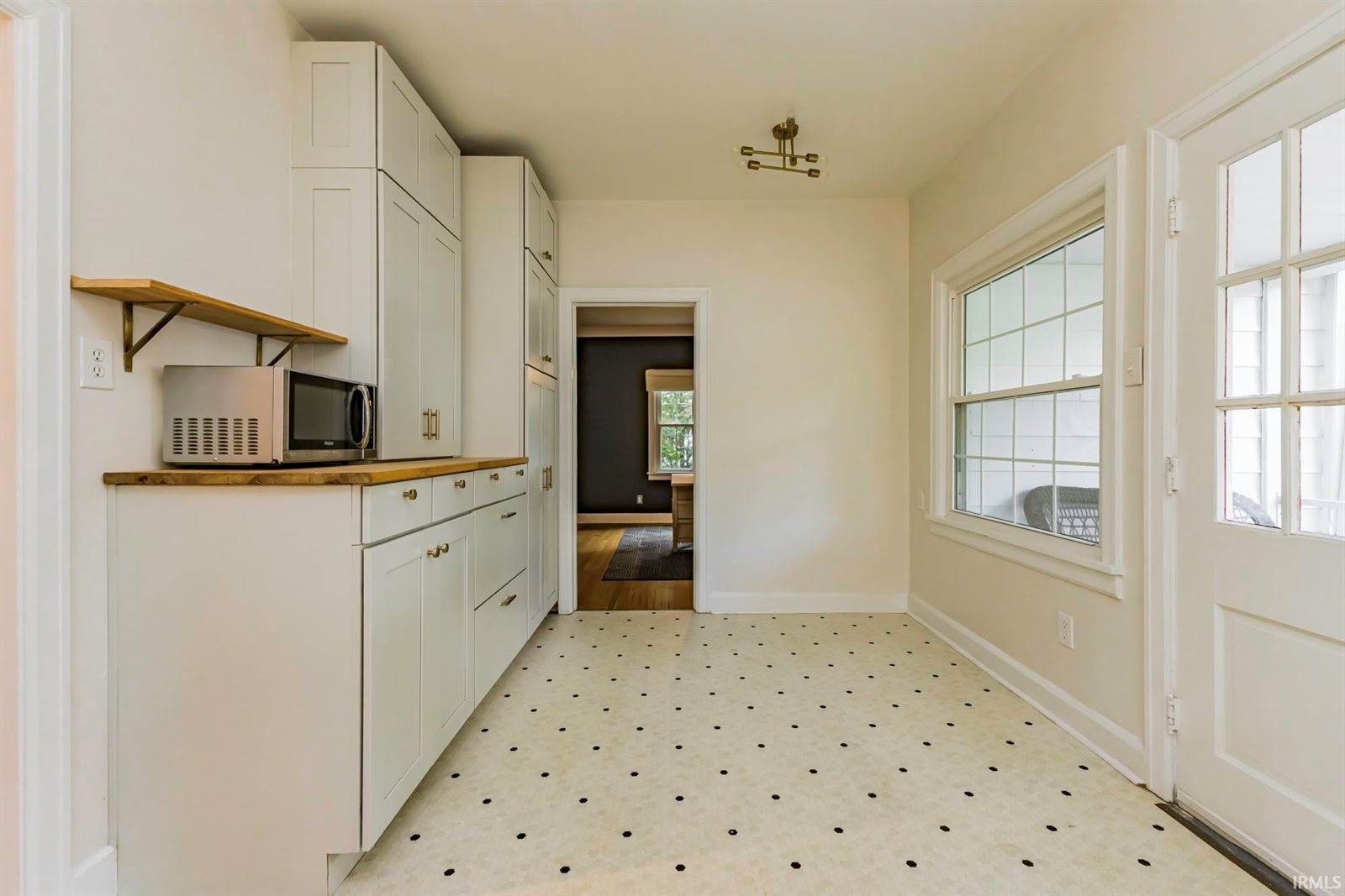 223 N Riley Road, Muncie, IN 47304