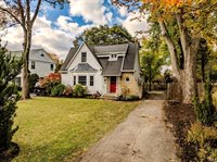 223 N Riley Road, Muncie, IN 47304