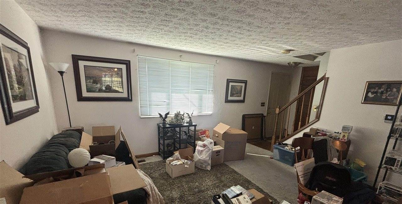 6609 Highridge, Florence, KY 41042