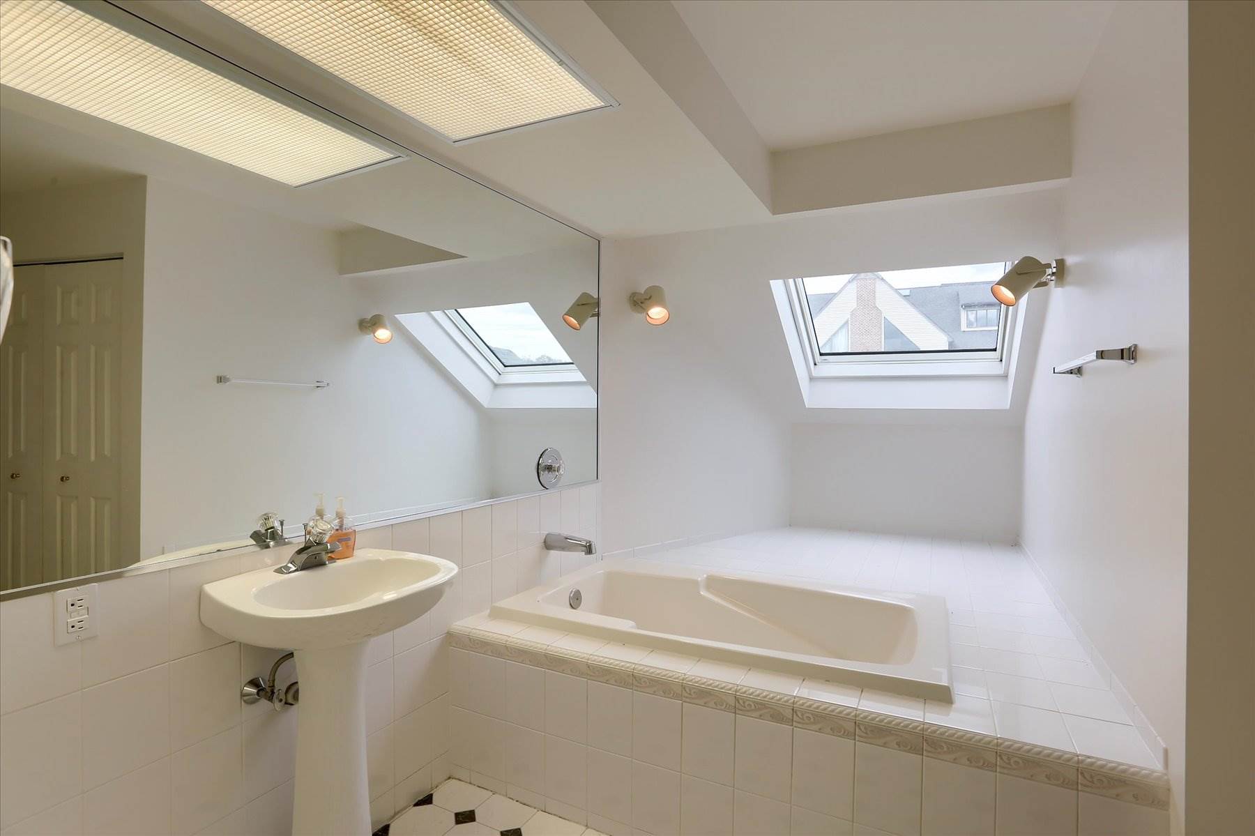 1207 Cherrington Drive, Harrisburg, PA 17110