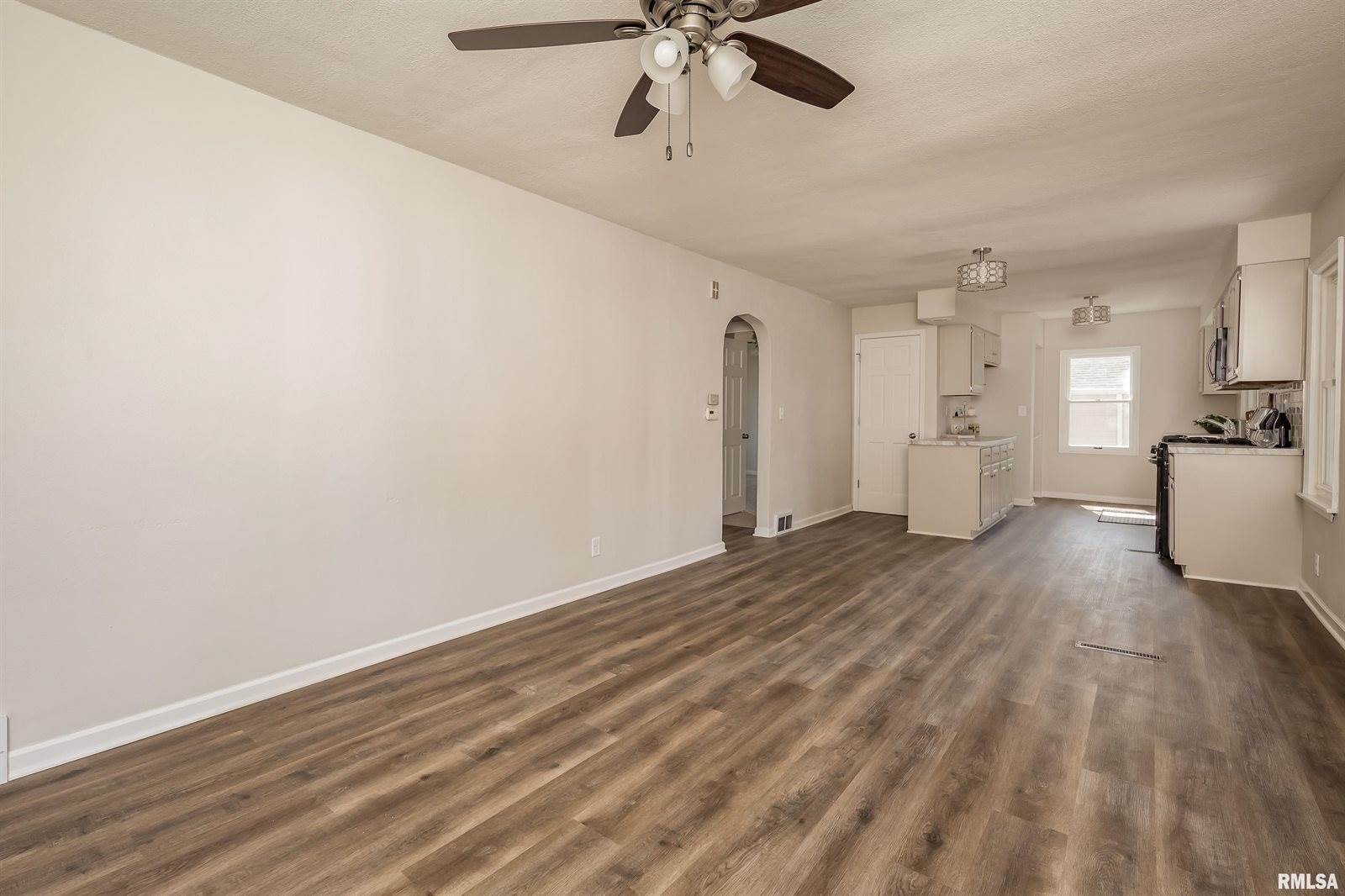 3028 54TH Street, Moline, IL 61265