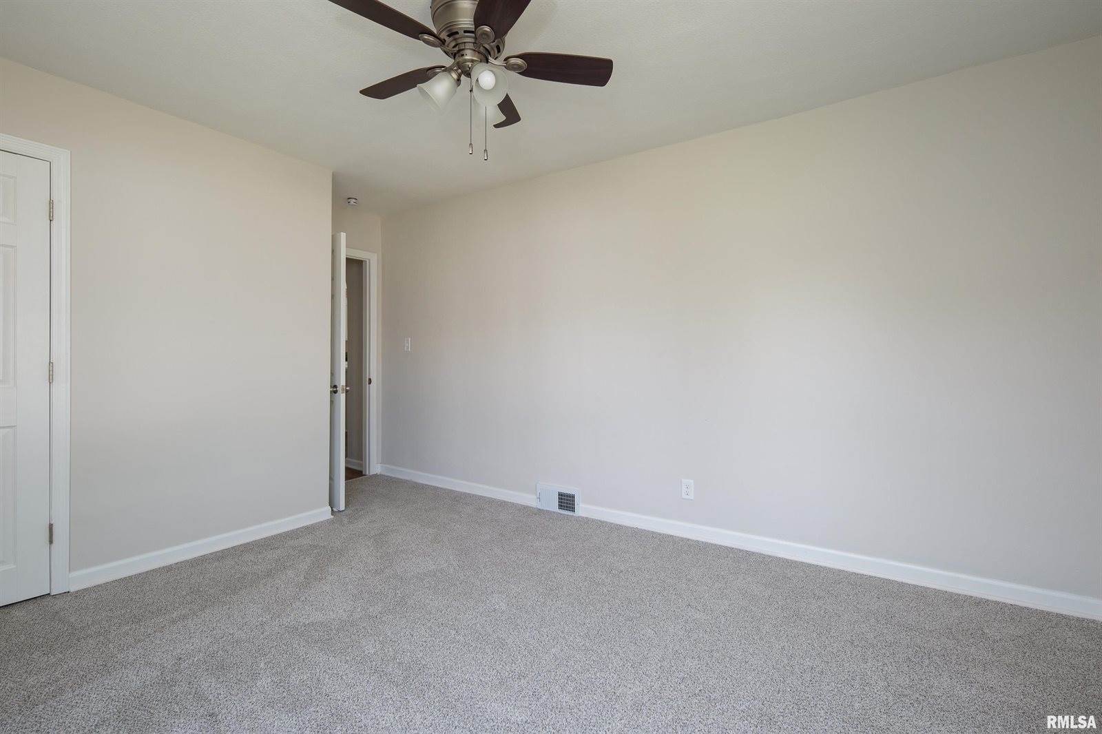 3028 54TH Street, Moline, IL 61265