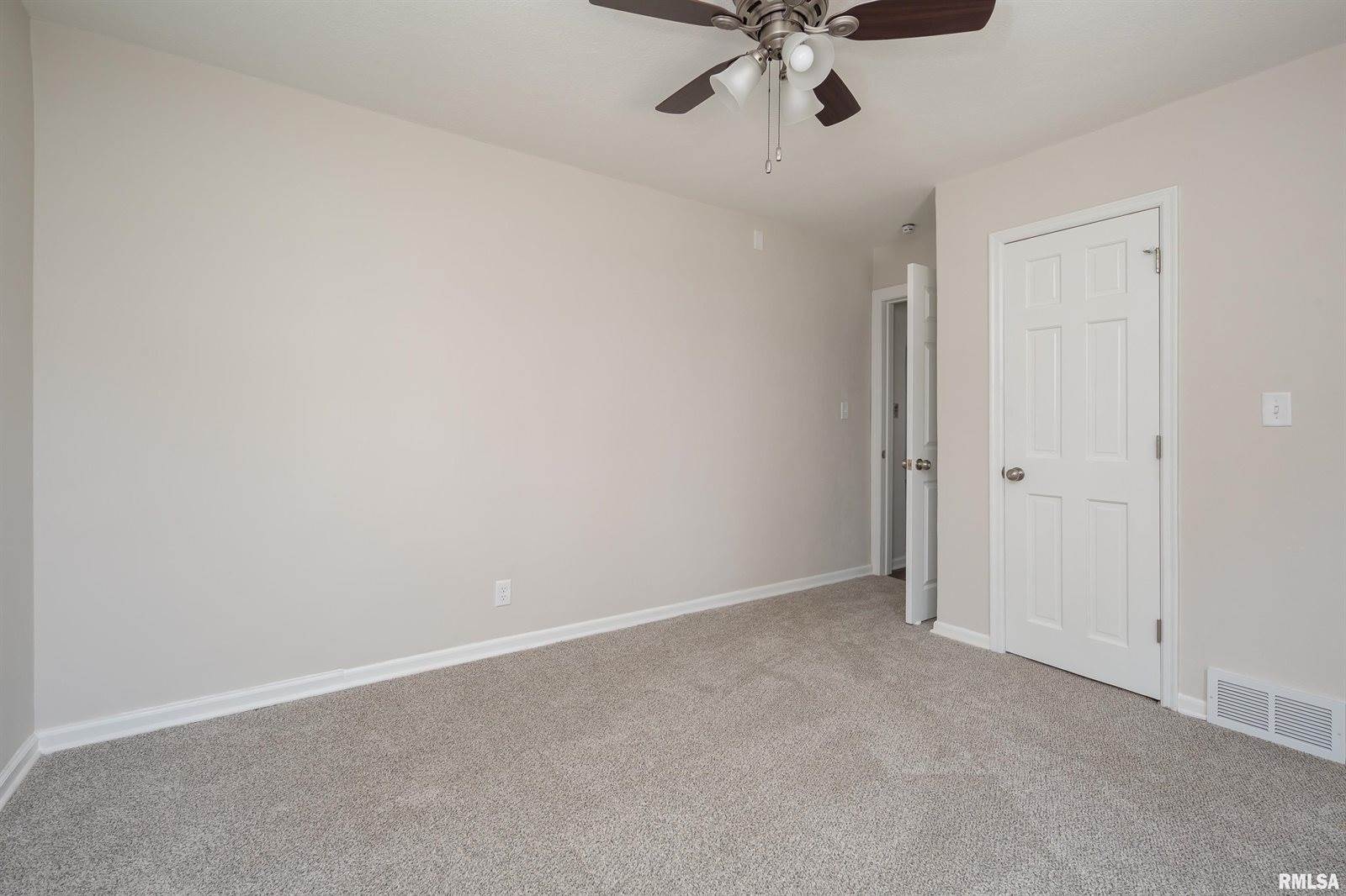 3028 54TH Street, Moline, IL 61265