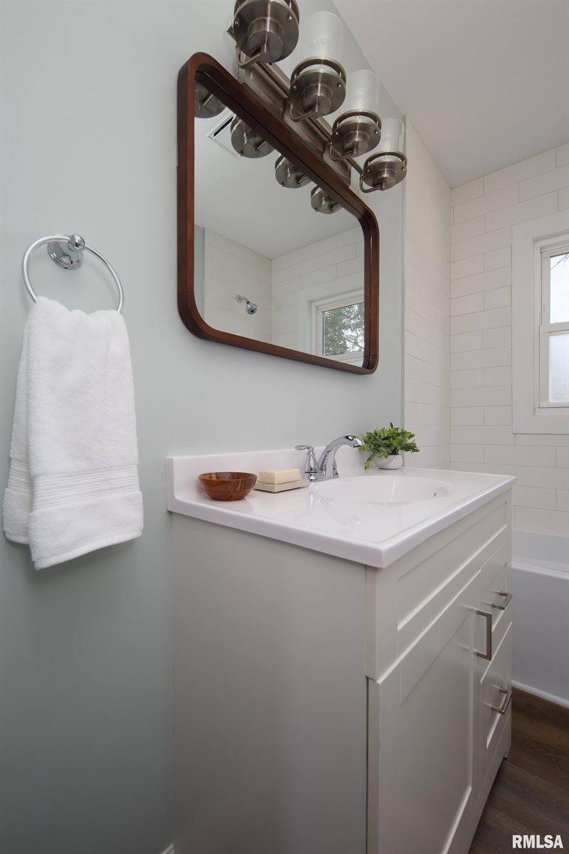 3028 54TH Street, Moline, IL 61265