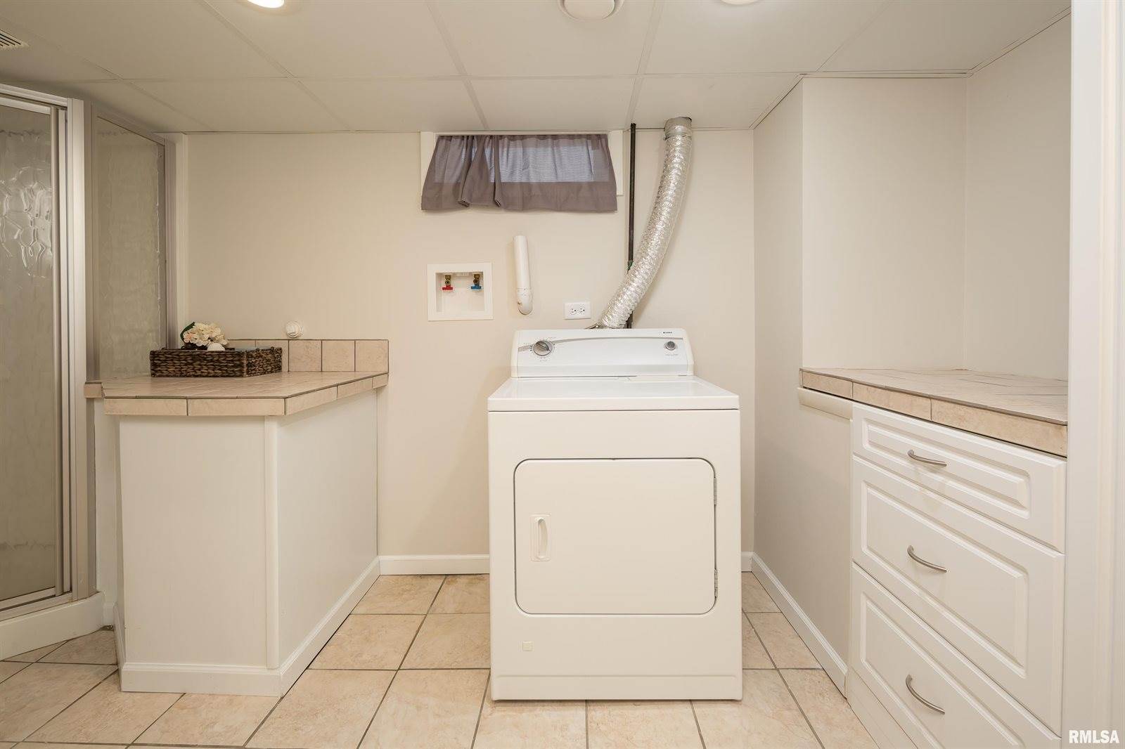 3028 54TH Street, Moline, IL 61265