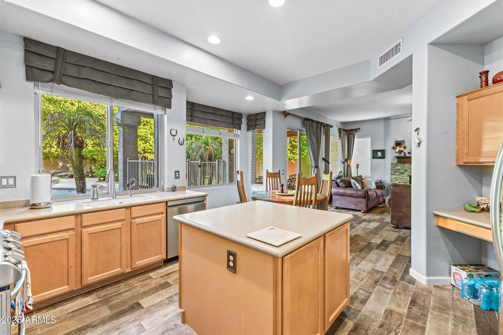 16816 South 14TH Lane, Phoenix, AZ 85045