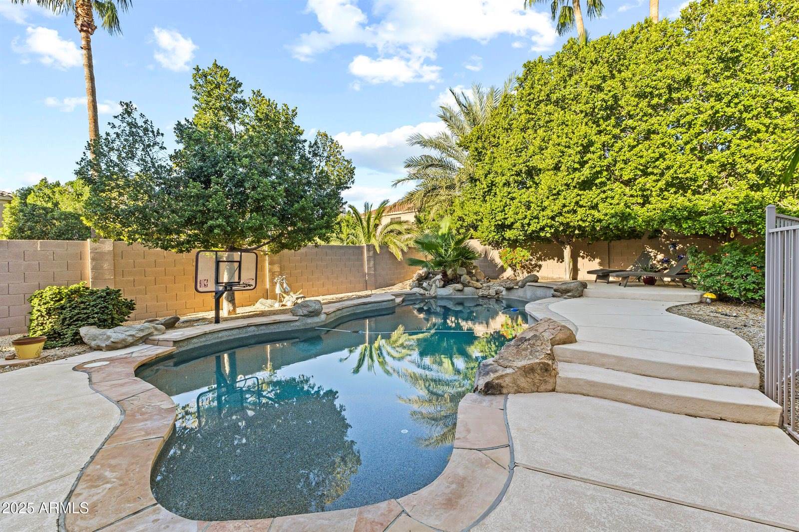 16816 South 14TH Lane, Phoenix, AZ 85045