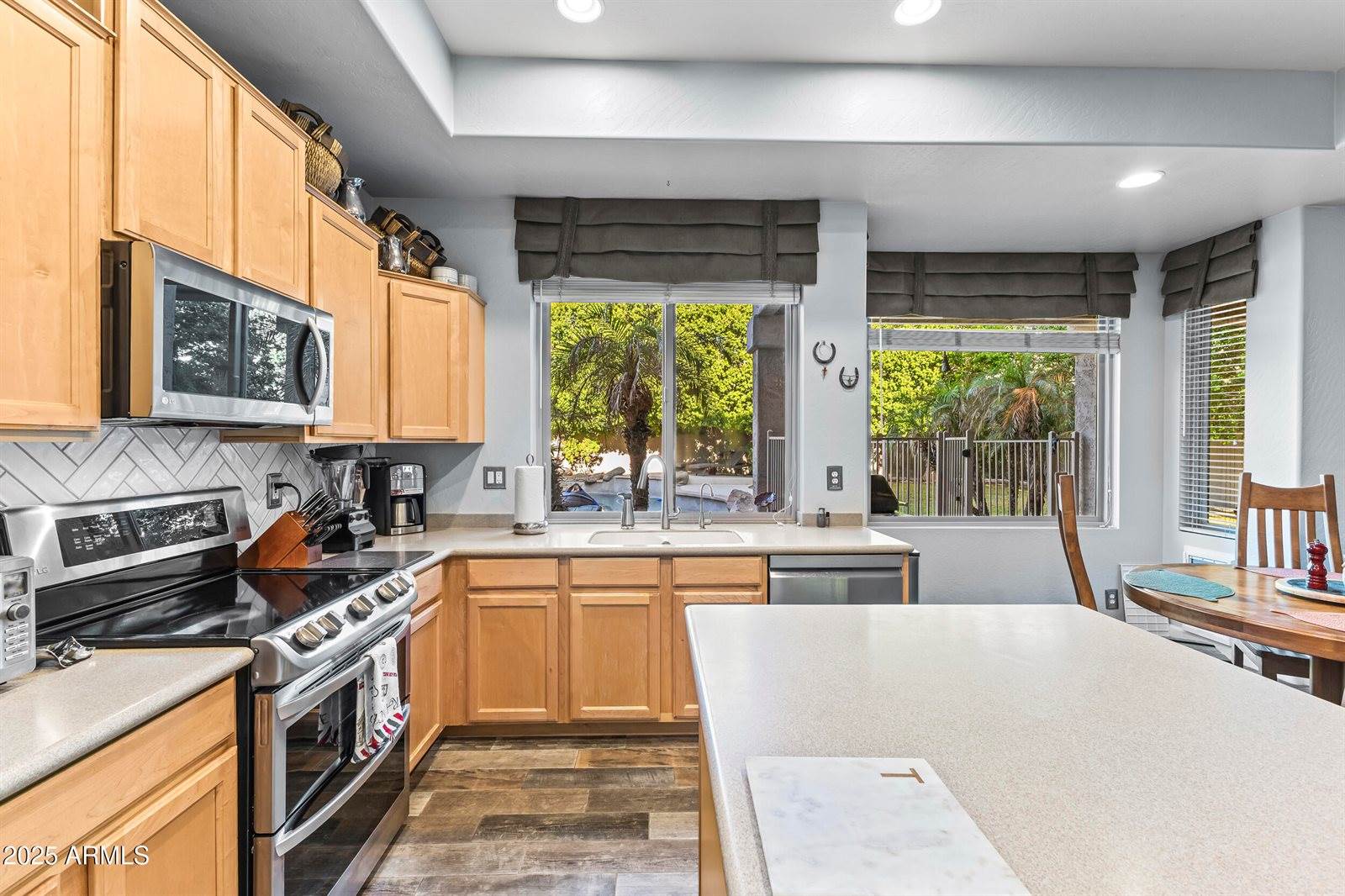 16816 South 14TH Lane, Phoenix, AZ 85045