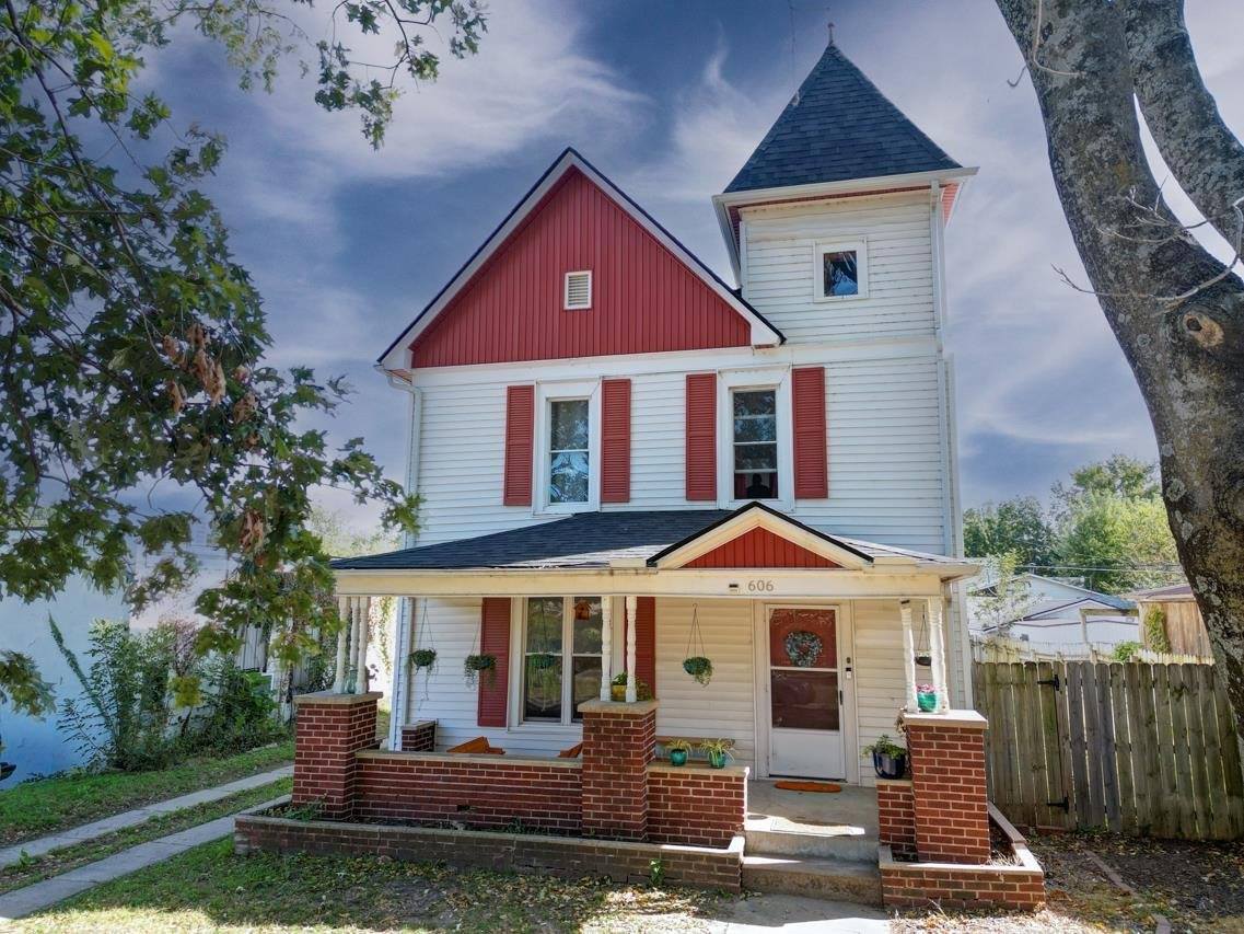 606 South C St, Arkansas City, KS 67005