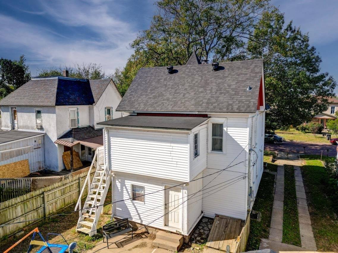 606 South C St, Arkansas City, KS 67005