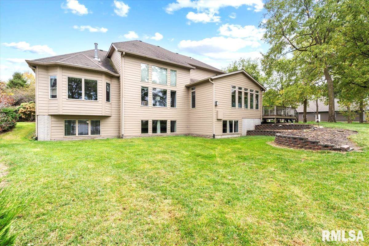 16808 River Road North, Cordova, IL 61242