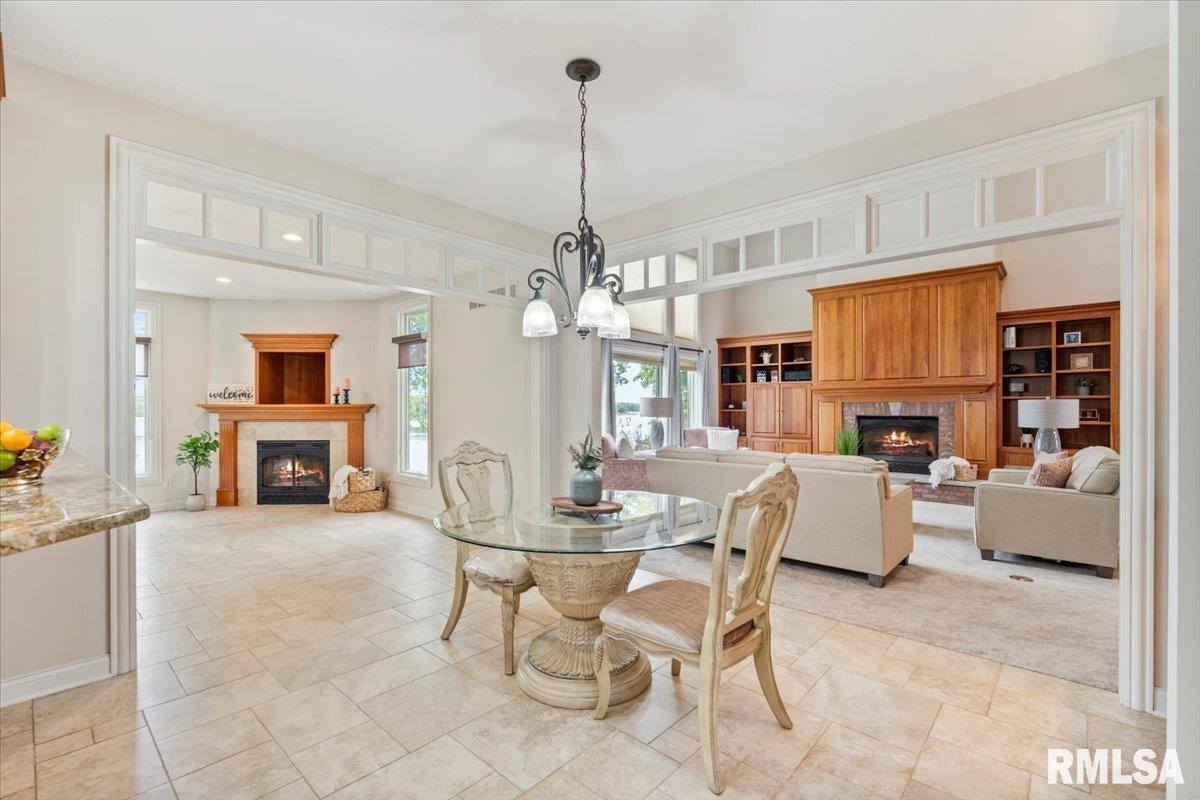 16808 River Road North, Cordova, IL 61242