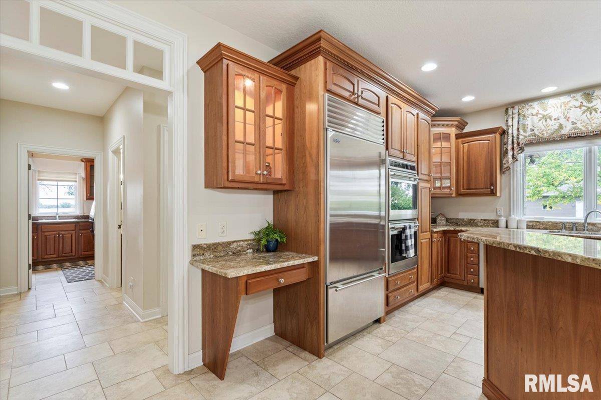 16808 River Road North, Cordova, IL 61242