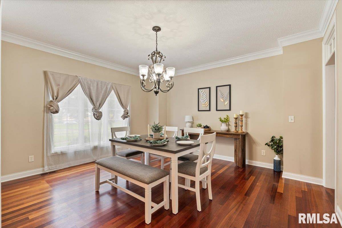 16808 River Road North, Cordova, IL 61242