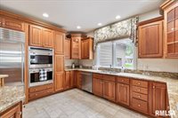 16808 River Road North, Cordova, IL 61242