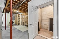 16808 River Road North, Cordova, IL 61242