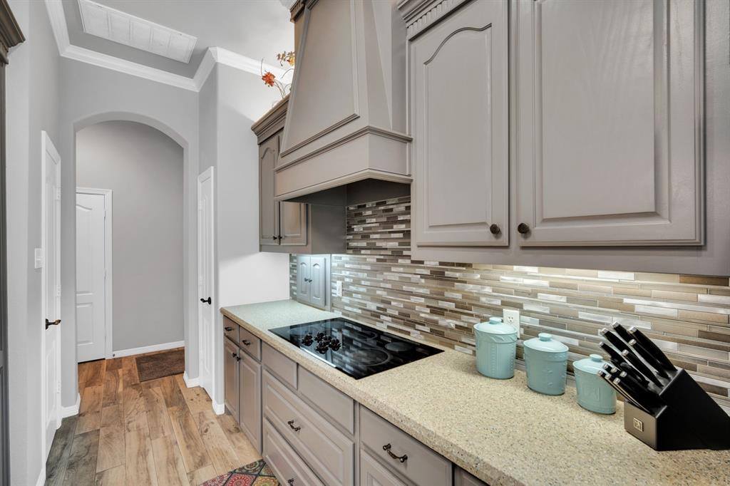 106 Country Ridge Court, Red Oak, TX 75154