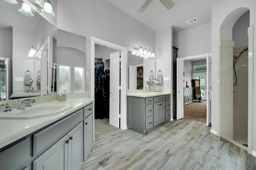 106 Country Ridge Court, Red Oak, TX 75154