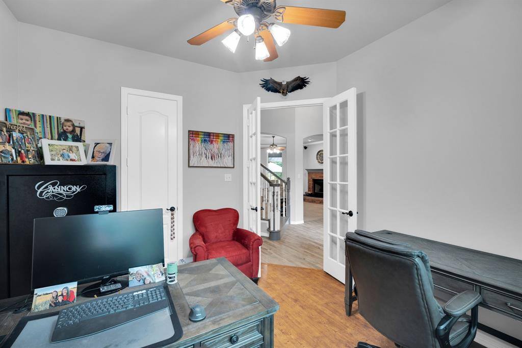 106 Country Ridge Court, Red Oak, TX 75154