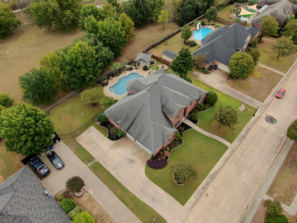 106 Country Ridge Court, Red Oak, TX 75154