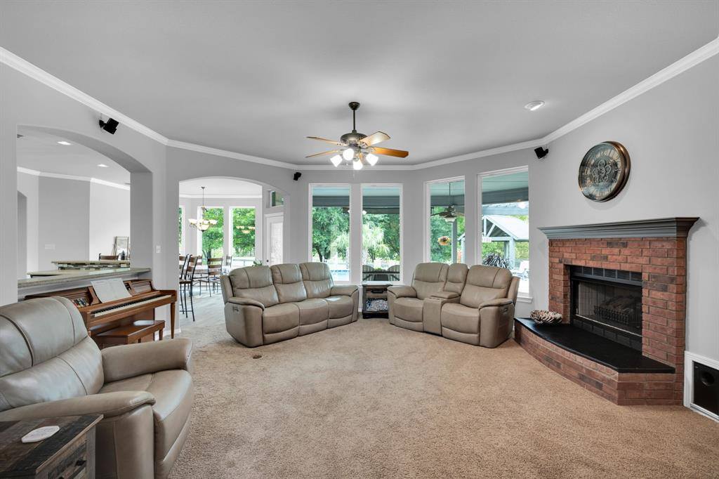 106 Country Ridge Court, Red Oak, TX 75154