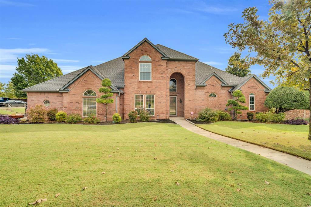 106 Country Ridge Court, Red Oak, TX 75154