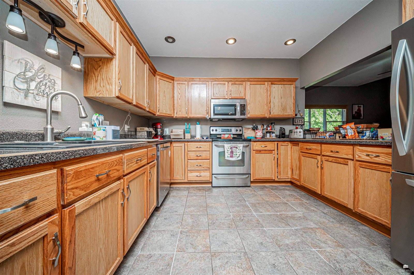 706 Grove Street, Wakefield, KS 67487